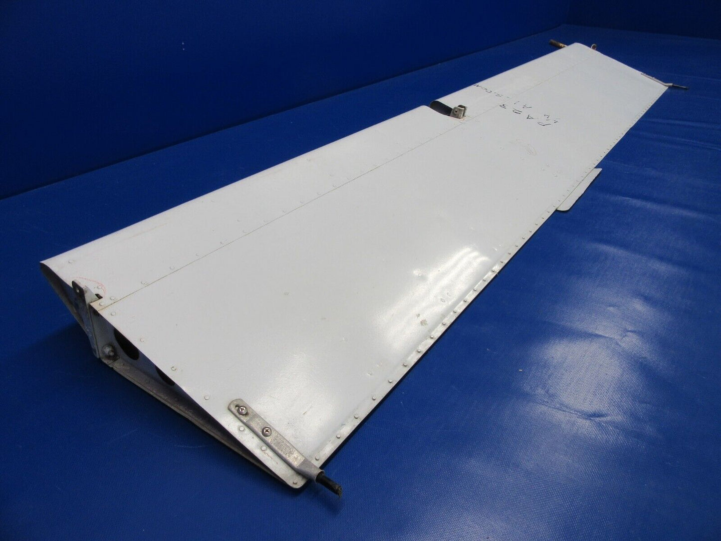 Piper PA-23 LH Aileron P/N 17100-00, 17100-000 (0723-13)