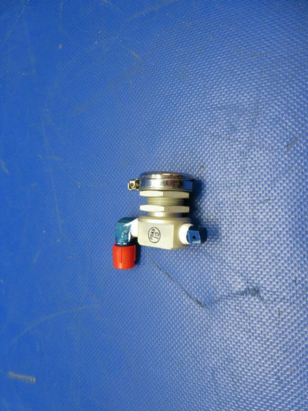 Cessna 210 / T210N Oxygen Outlet Valve P/N C166006-0201 (1021-107)