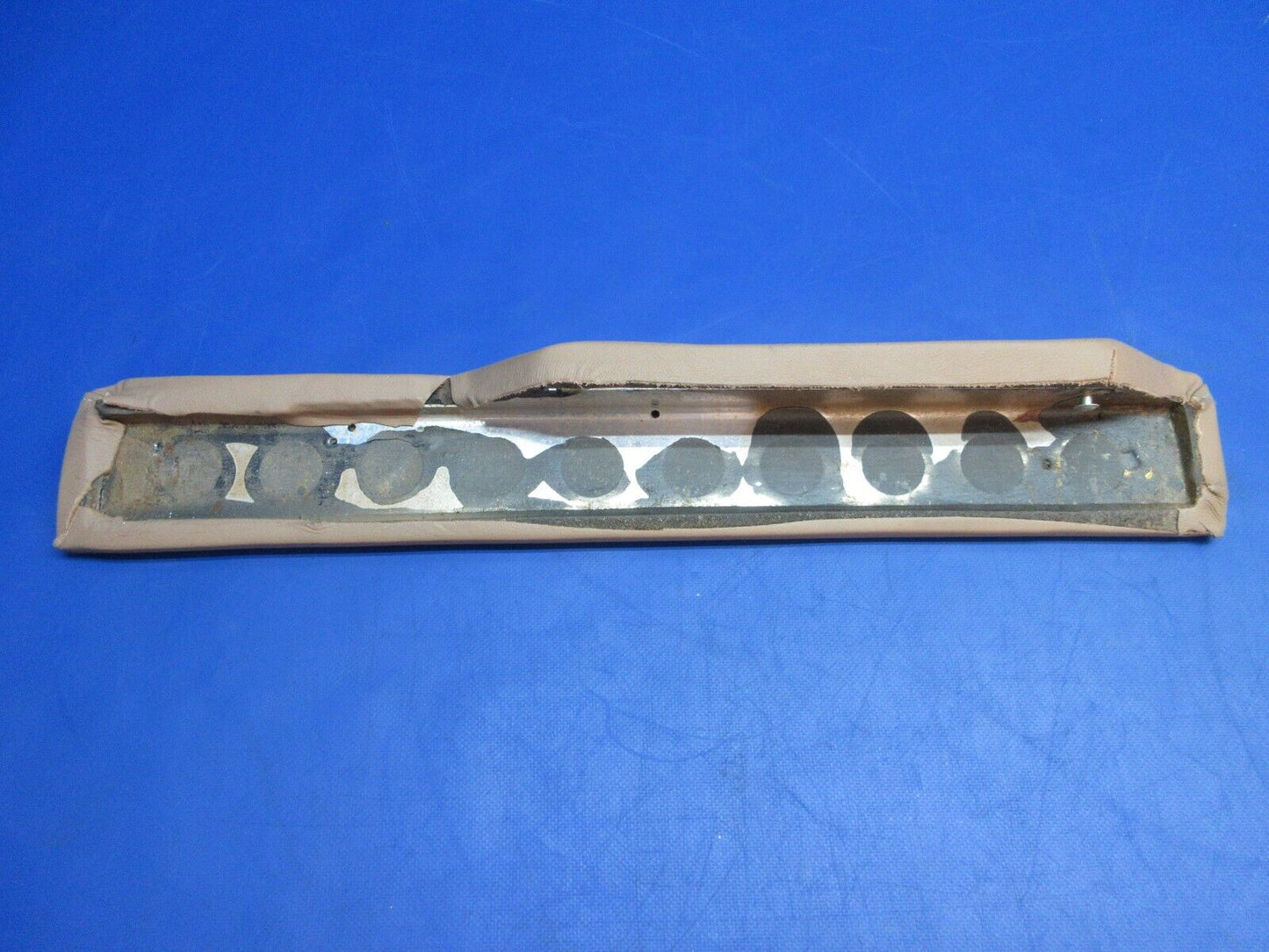 Beech 95-B55 Baron Pilot Armrest Assy P/N 58-530180-1 (0523-1184)