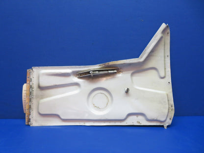 Cessna 310 / 310Q LH Main Gear Strut Door Assy OTBD P/N 0826002-206 (0923-351)