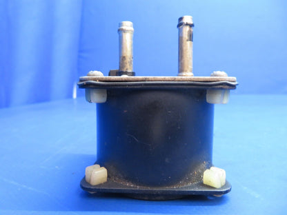 Piper PA-28-180 Cherokee Airborne Gyro Suction Gauge P/N 1G10-1 (0223-693)