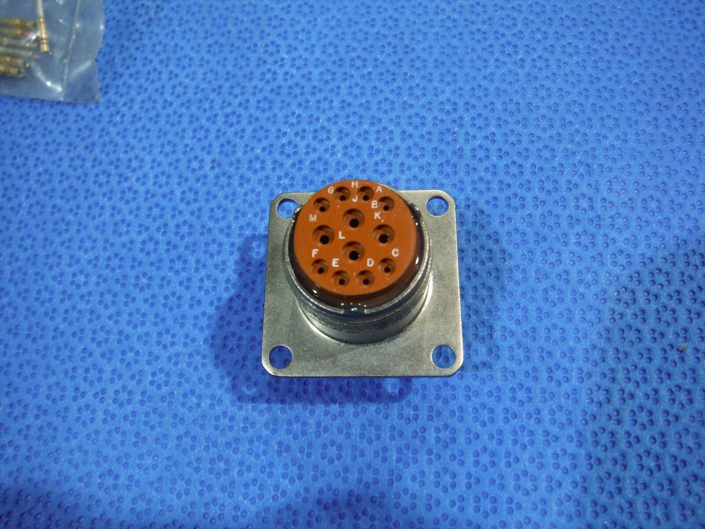 Amphenol Circular Connector P/N MS3472L14-12S   (1015-17)
