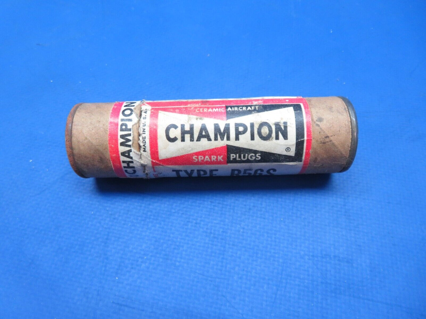 Champion R56S Spark Plug NEW OLD STOCK LOT OF 13 (0923-554)