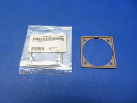 Cessna Escutcheon Brown P/N 0713208-1 LOT OF 2 NOS (1023-213)