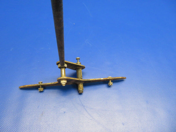 Piper PA-28-140 Aileron Bellcrank RH P/N 62771-02, 62766-00 (1220-138)