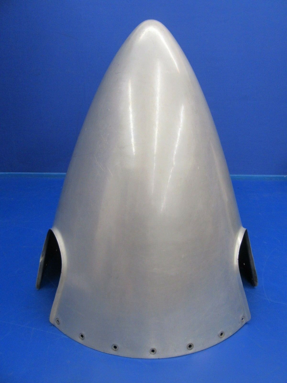 Embraer EMB-110 P2 Bandeirante Bandit Propeller Spinner (0918-269)