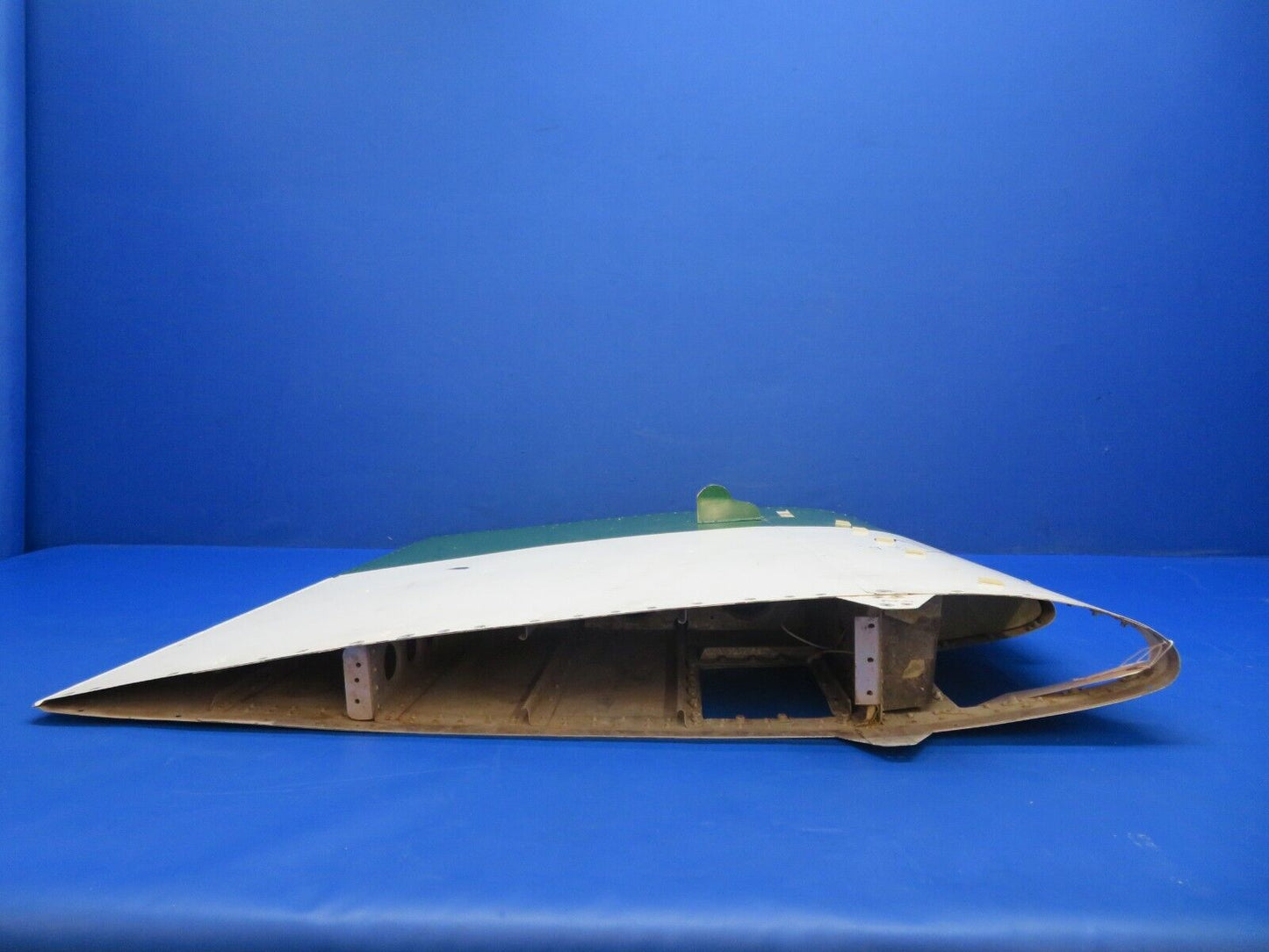 Beech 95-B55 Baron LH Wing Tip P/N 96-170000-603 (1122-791)