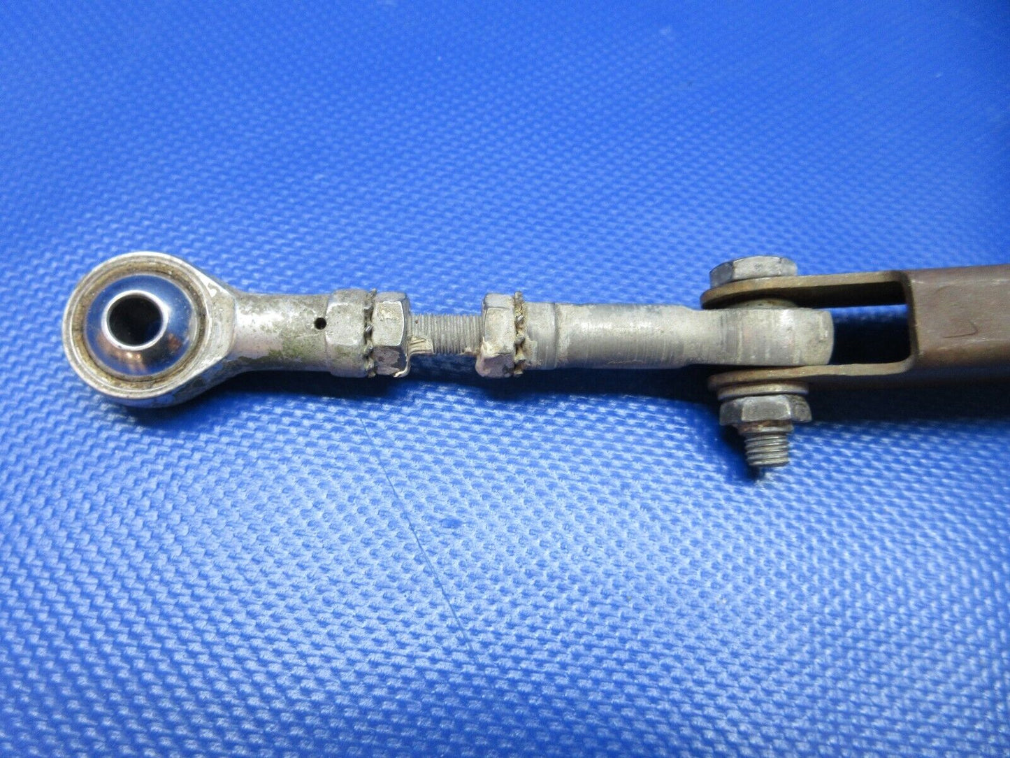 Cessna 337 / 337E RH Arm Assy MG Dorr Linkage w/ Rod P/N 1541031-6 (1223-1467)