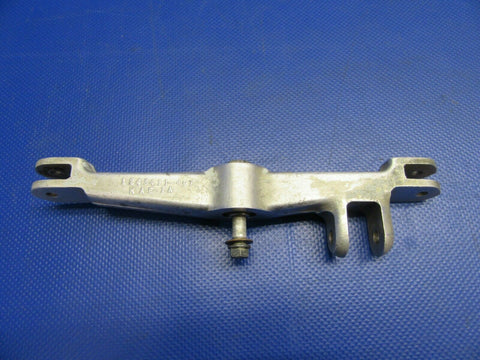 Cessna 210 / T210N Whiffle Tree Nose Gear P/N 1243411-1 (0921-612)