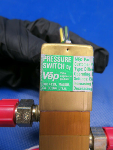 Aircraft VEP Pressure Switch Differential 120 PSIG 101-384119-5, 658-9C (0221-81